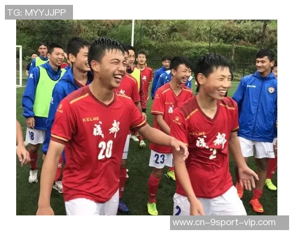 足球纪念手表彰显激情与荣耀的完美结合，传承足球精神与时尚品味